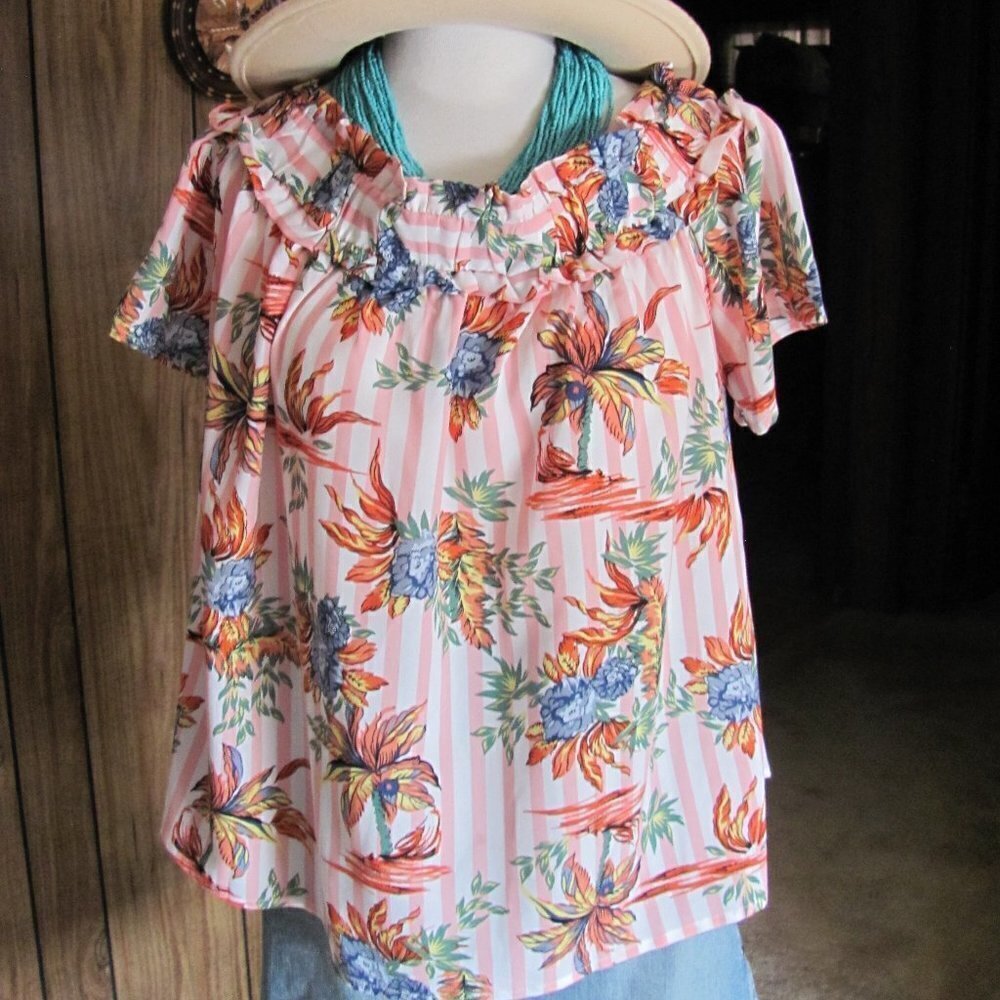 ENTRO  LADIES PINK STRIPE/FLORAL OFF THE SHOULDER SUMMER SHIRT  BRAND NEW WITH T - Picture 2 of 8